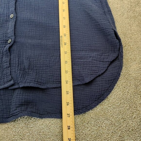 Women's Kenneth Cole Reaction Navy Cotton Button Down Shirt Sz Large Seersucker - Picture 6 of 7